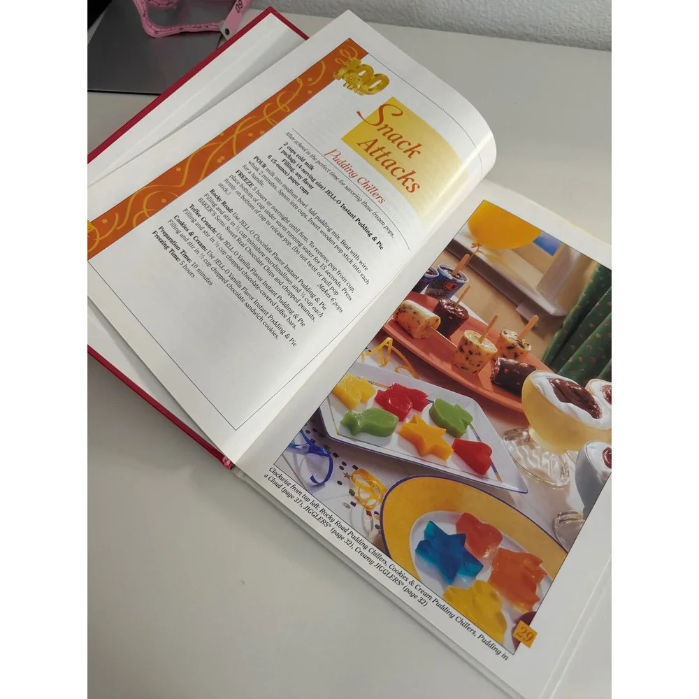 Jell-O Celebrating 100 Years Favorite Brand Name Recipes Hardcover Cookbook 1997